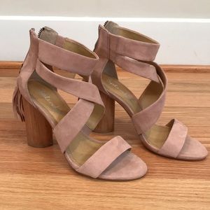 Splendid pink suede summer sandals